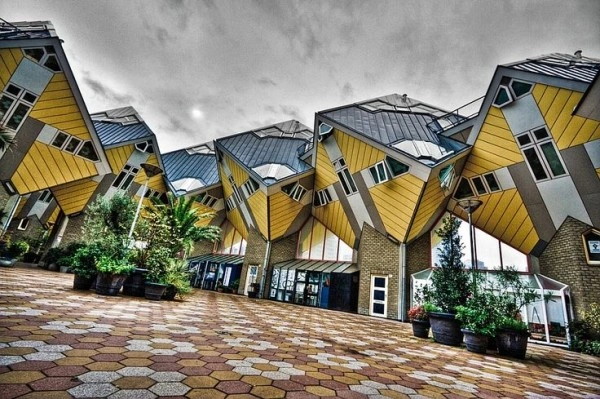 2-Cube Houses – Rotterdam, Netherlends