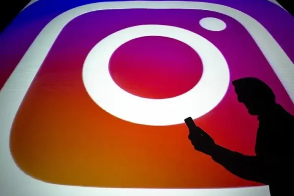 Instagram’dan yıllardır beklenen özellik: Her fotoğrafa ayrı açıklama yazılabilecek